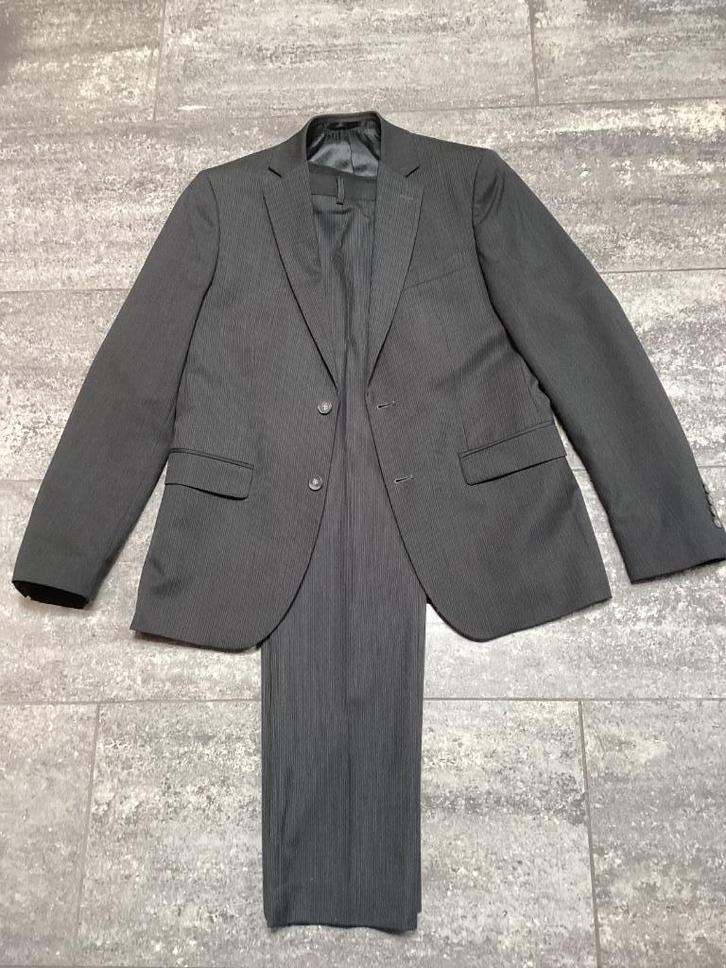 Costume Dansaert 48, Vêtements | Hommes, Costumes & Vestes, Comme neuf, Taille 48/50 (M), Gris, Enlèvement ou Envoi