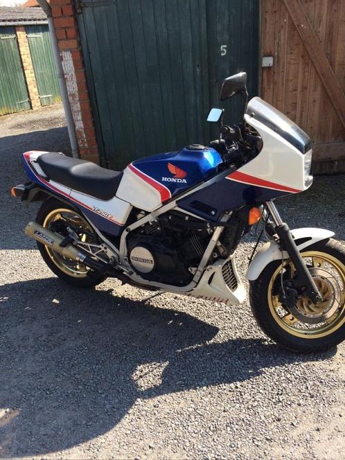 HONDA VF 750 F INTERCEPTOR RC15 VAN 1E EIGENAAR ! BJ 1987, Motoren, Motoren | Oldtimers, Super Sport, meer dan 35 kW, 4 cilinders