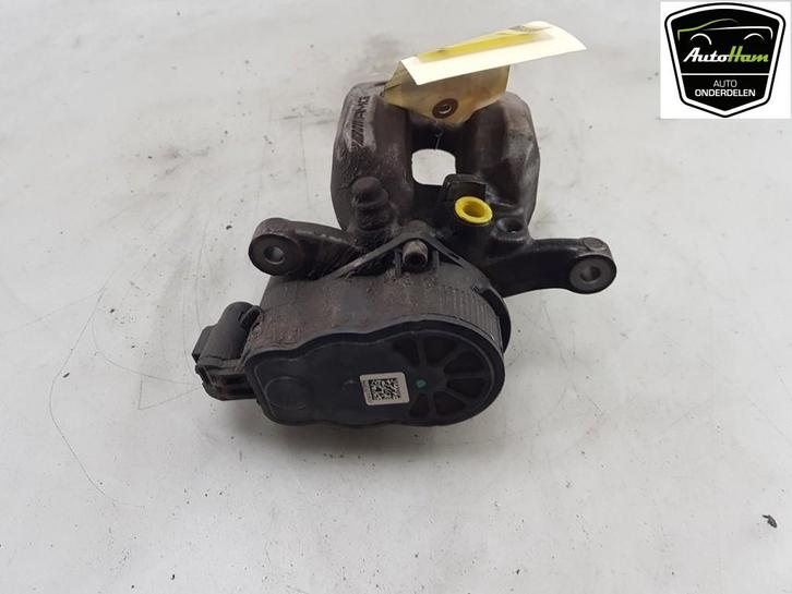 REMKLAUW RECHTS ACHTER A-Klasse AMG (177.0) (A2474230600), Auto-onderdelen, Remmen en Aandrijving, Mercedes-Benz, Gebruikt