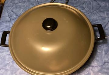 Elektronische wok van Philips (HD 4335) beschikbaar voor biedingen