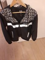 Leuk regenvestje met capuchon "black squad" mt s, Kleding | Heren, Truien en Vesten, Black squad, Zwart, Nieuw, Ophalen of Verzenden