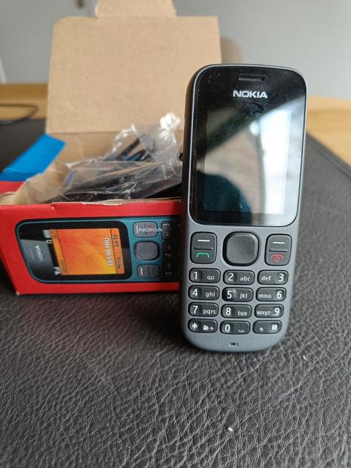 Nokia 100, Telecommunicatie, Mobiele telefoons | Nokia, Minder dan 3 megapixel, Zilver, Ophalen of Verzenden