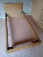 Bed eenpersoonsbed met lattenbodem mooie matras heel stevig, Huis en Inrichting, Slaapkamer | Bedden, Ophalen, Zo goed als nieuw
