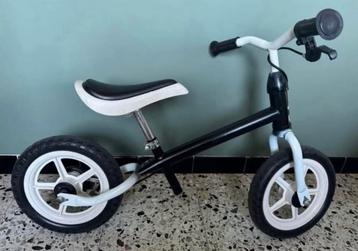 Loopfiets beschikbaar voor biedingen