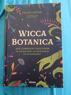 Cecilia Lattari - Wicca botanica, Ophalen of Verzenden, Zo goed als nieuw, Cecilia Lattari; Betti Greco