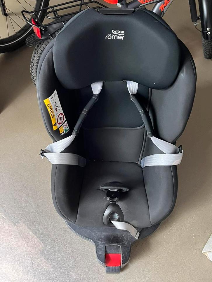 2 autostoelen Britax Romer Dualfix M i-Size Cosmos, Kinderen en Baby's, Autostoeltjes, Romer, Isofix, Ophalen