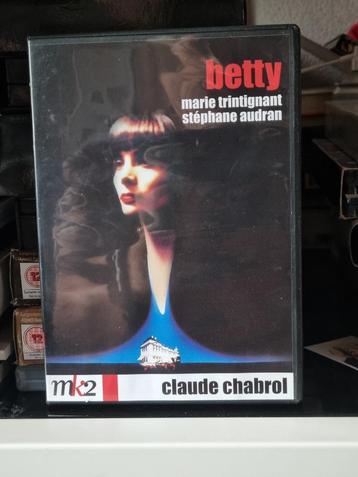 Betty, Claude Chabrol, Marie Trintignant, Stephane Audran beschikbaar voor biedingen