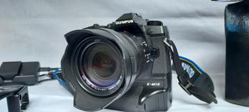 Olympus OM-D E-M1X met NIEUWE SENSOR! Met vele extra's! beschikbaar voor biedingen