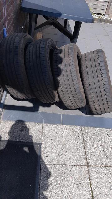 4 pneus  225/55/17.w97  2 pneus bf goodricn .2 pneus minrva, Enlèvement ou Envoi, Utilisé