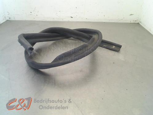 Motorkap Bekleding van een Opel Vivaro, Auto-onderdelen, Interieur en Bekleding, Opel, Gebruikt, 3 maanden garantie, Ophalen of Verzenden