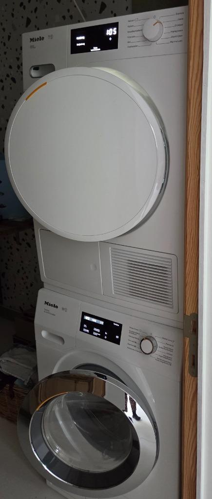 Miele wasmachine en droogkast, Elektronische apparatuur, Wasmachines, Gebruikt, Voorlader, 8 tot 10 kg, Minder dan 85 cm, 1200 tot 1600 toeren