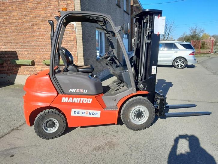 Heftruck Manitou MI25D & Mitsubishi FD25N, Zakelijke goederen, Machines en Bouw | Heftrucks en Intern transport, Heftruck, Diesel
