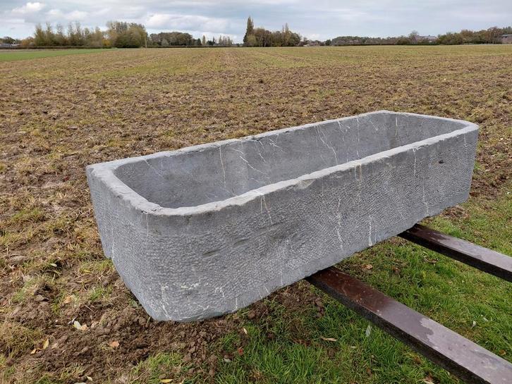 Antieke grote prachtige gekapte arduinen wasbak, Tuin en Terras, Bloembakken en Plantenbakken, Steen, Ophalen