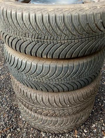 4 belles roues hiver 195/65-15, originales VW Golf beschikbaar voor biedingen