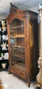 Louis XV Vitrinekast, Enlèvement