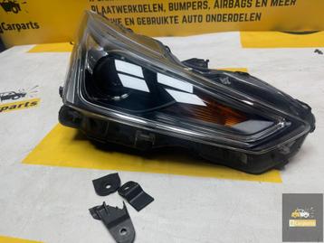 Toyota Aygo Facelift Rechts Koplamp 17-2023 origineel beschikbaar voor biedingen