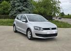 VW Polo 1.2i Benzine 85.000 km ** Airco ** Garantie 12M, Auto's, Voorwielaandrijving, Euro 5, Stof, Zwart