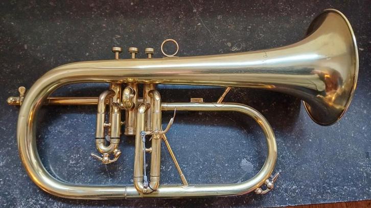 Bugle  Courtois paris 157, Musique & Instruments, Instruments à vent | Trompettes, Utilisé, Enlèvement