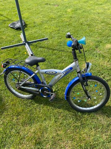 Jongensfiets beschikbaar voor biedingen