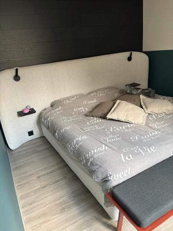 Bed 180x200, Huis en Inrichting, Ophalen, Beige, Tweepersoons, Zo goed als nieuw