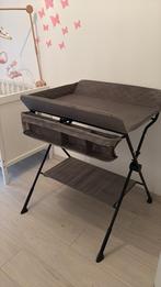 Table à langer pliable en parfait état, Enfants & Bébés, Enlèvement, Comme neuf