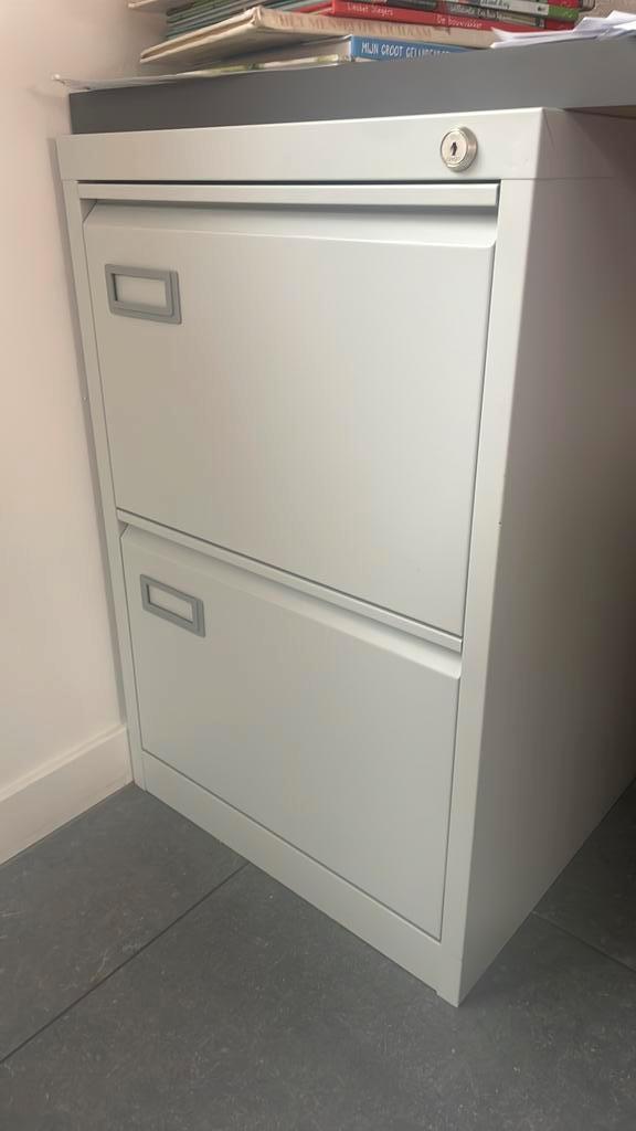 Dossierkast grijs, Huis en Inrichting, Kasten | Roldeurkasten en Archiefkasten, Zo goed als nieuw, Metaal, Ophalen