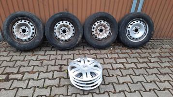 Banden voor primastar vivaro trafic camionet 205/65/16  beschikbaar voor biedingen