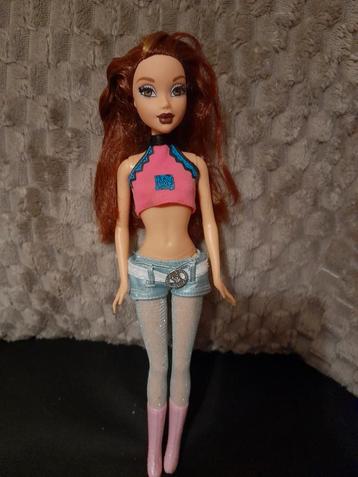 Barbie my scene echte wimpers mattel  beschikbaar voor biedingen