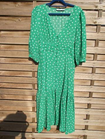 Très jolie robe  ,Zara vert a pois  T 40