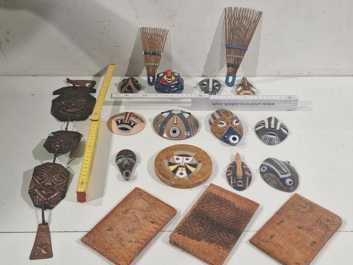 Zaïre gesigneerde keramiek , slangenleer , haarkam , congo, Antiek en Kunst, Antiek | Keramiek en Aardewerk, Ophalen of Verzenden