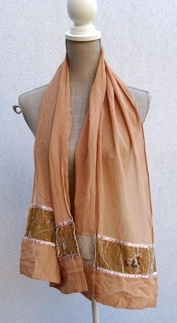 Superbe foulard en voile de soie et velours, Enlèvement ou Envoi, Comme neuf