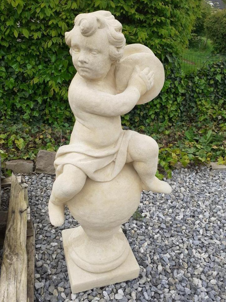 Schitterende cherubijn, engel die gepatineerde stenen bekken, Tuin en Terras, Tuinbeelden, Zo goed als nieuw, Engelenbeeld, Steen