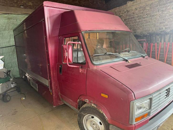 Foodtruck Oldtimer Peugeot deze week ophalen voor 2000€, Autos, Peugeot, Particulier, Enlèvement