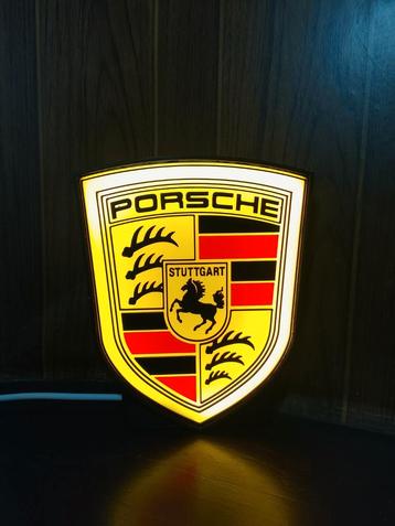 Porsche lichtreclame beschikbaar voor biedingen