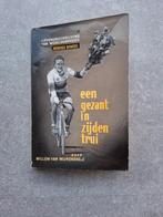 Een gezant in zijden trui - Georges Ronsse, Boeken, Gelezen, Lopen en Fietsen, Ophalen of Verzenden, Willem Van Wijnendaele