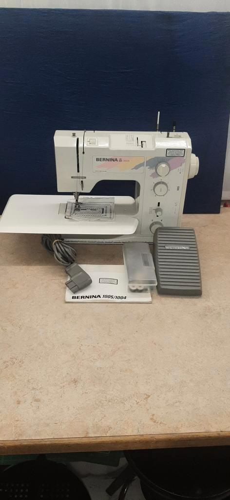 BERNINA 1005 naaimachine MET 1jaar garantie, Hobby en Vrije tijd, Naaimachines en Toebehoren, Zo goed als nieuw, Naaimachine, Bernina