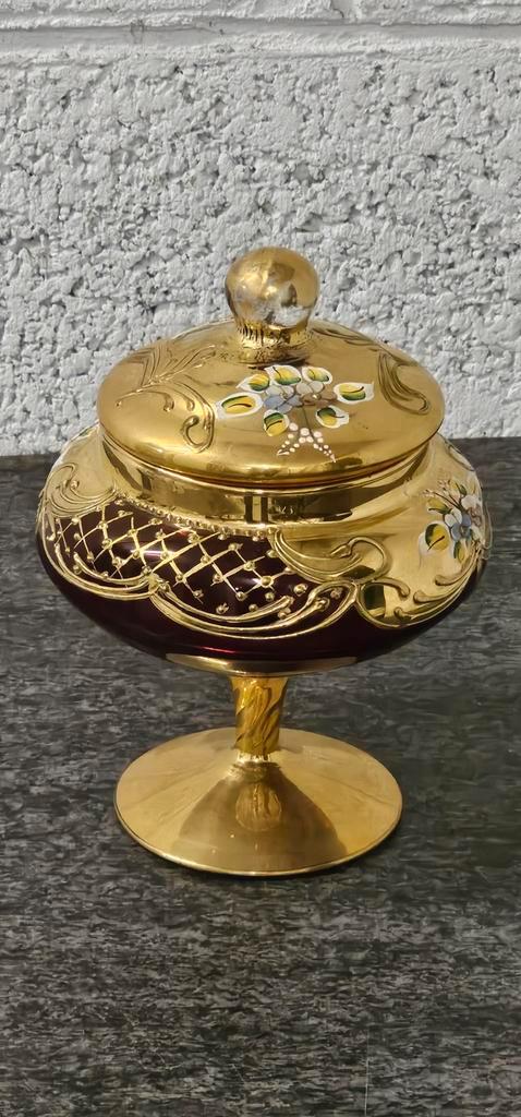 Coupe décorative en verre rubis doré avec couvercle, Maison & Meubles, Accessoires pour la Maison | Vases, Verre