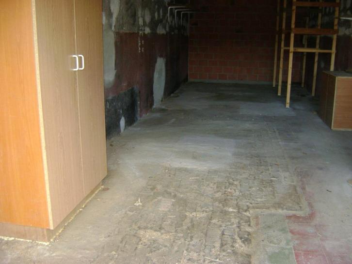 Opslagplaats 40m² TE HUUR te Kortrijk-Heule, Immo, Garages en Parkeerplaatsen