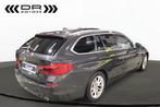BMW 518 PANODAK - HEAD UP - DODE HOEK - APPLE CARPLAY, Argent ou Gris, Euro 6, Entreprise, https://public.car-pass.be/vhr/46c14c51-2f69-419f-96ee-85eb7d771a31