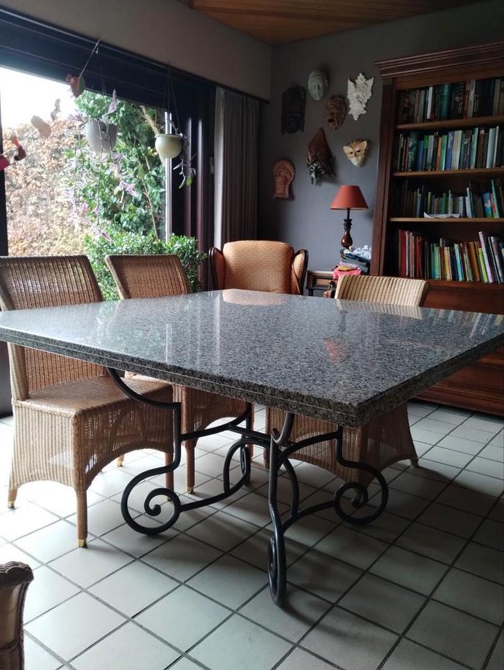 Granieten tafel met smeedijzeren onderstel, Huis en Inrichting, Tafels | Eettafels, Zo goed als nieuw, 100 tot 150 cm, 100 tot 150 cm