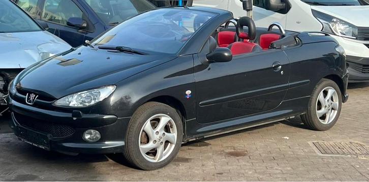 Peugeot 206 cabriolet benzine van 2004 start en rijd prima, Auto's, Peugeot, Particulier, Benzine, Cabriolet, 3 deurs, Handgeschakeld