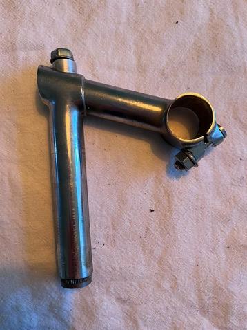 Titan stuurpen beschikbaar voor biedingen