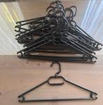 Kleerhangers 15 stuks stevig plastiek, Ophalen, Zo goed als nieuw