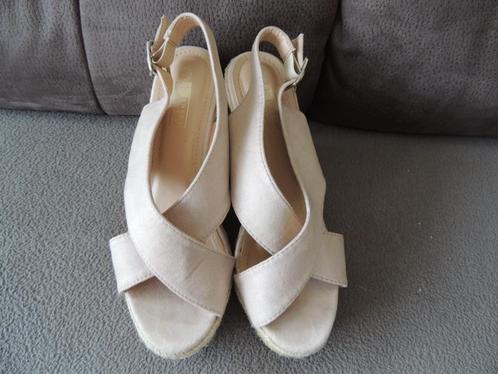 Chaussure - Pointure 39 - Sandales rose clair, Kleding | Dames, Schoenen, Roze, Ophalen