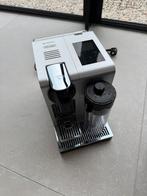 DeLonghi Nespresso koffiemachine + gestoomde melk., Elektronische apparatuur, Koffiezetapparaten, Ophalen, Gebruikt, 10 kopjes of meer