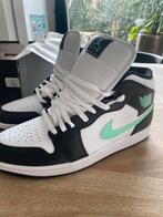 Air Jordan 1 Mid — Wit/Groen Glow-Black — Nieuw, Ophalen