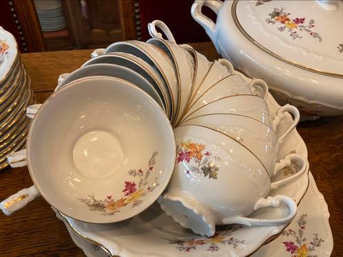 Antiek compleet servies 69 delig volledig 12 personen, Antiek en Kunst, Antiek | Servies compleet, Ophalen