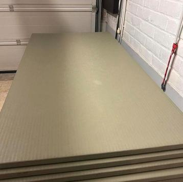 Judo matten te koop beschikbaar voor biedingen