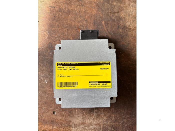 Navigatie Module van een Fiat 500, Auto-onderdelen, Elektronica en Kabels, Fiat, Gebruikt, 3 maanden garantie, Ophalen of Verzenden