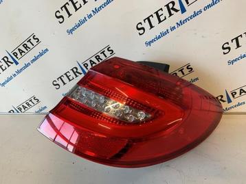 Achterlicht rechts van een Mercedes B-Klasse beschikbaar voor biedingen